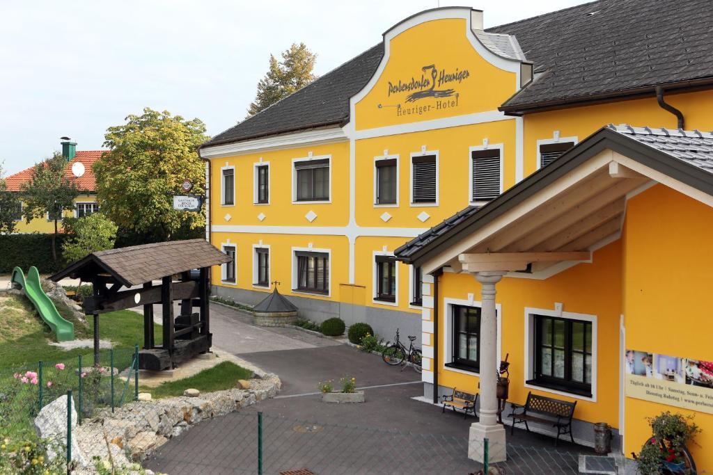 Hotel Perbersdorfer Heuriger à Neuhofen an der Ybbs Extérieur photo